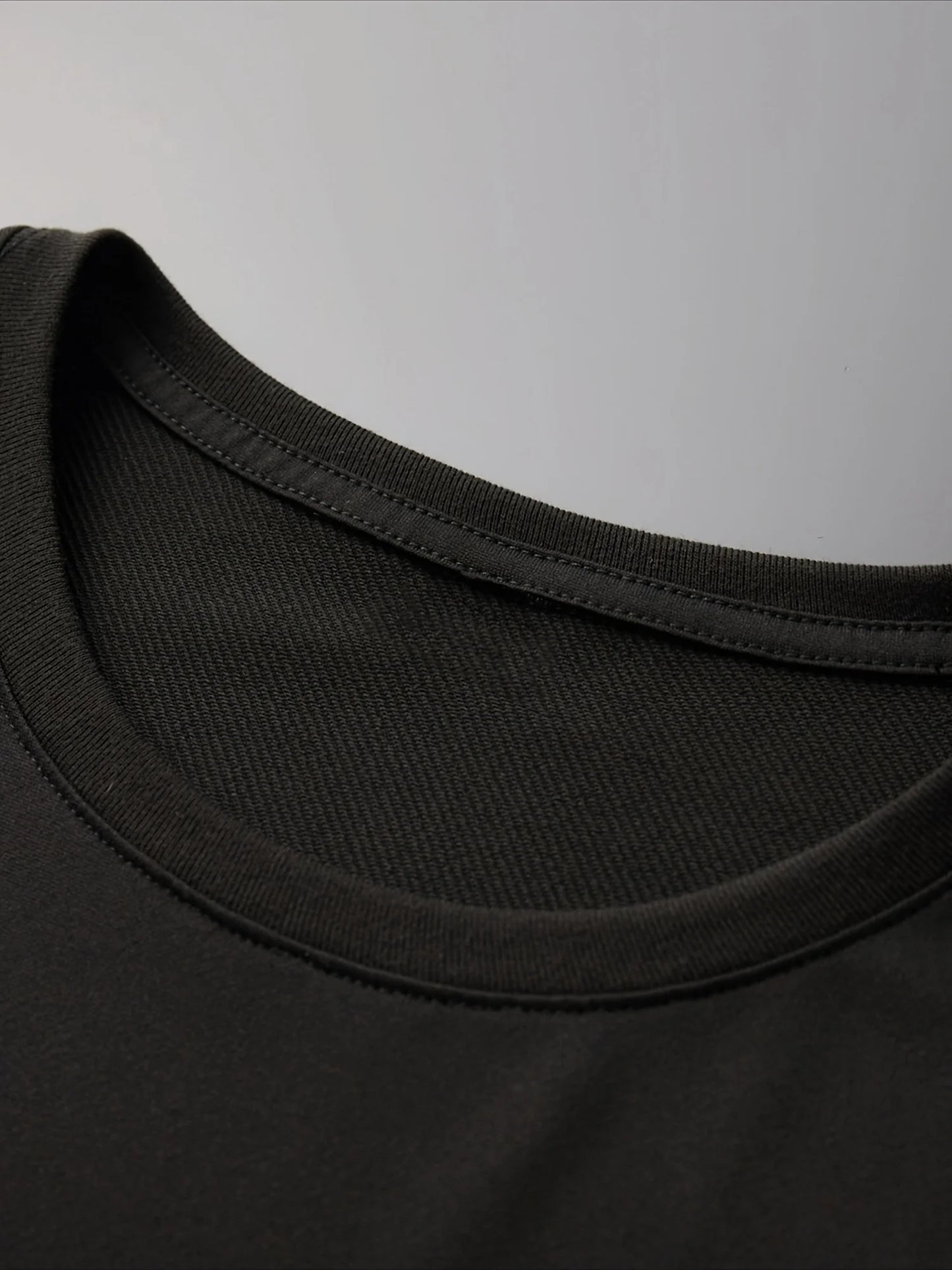 Funny Fishing Dad Graphic Tee - 180g 100% Cotton, Men’s Casual Round-Neck T-Shirt with "Sorry Can't Talk I'm Fishing" Design